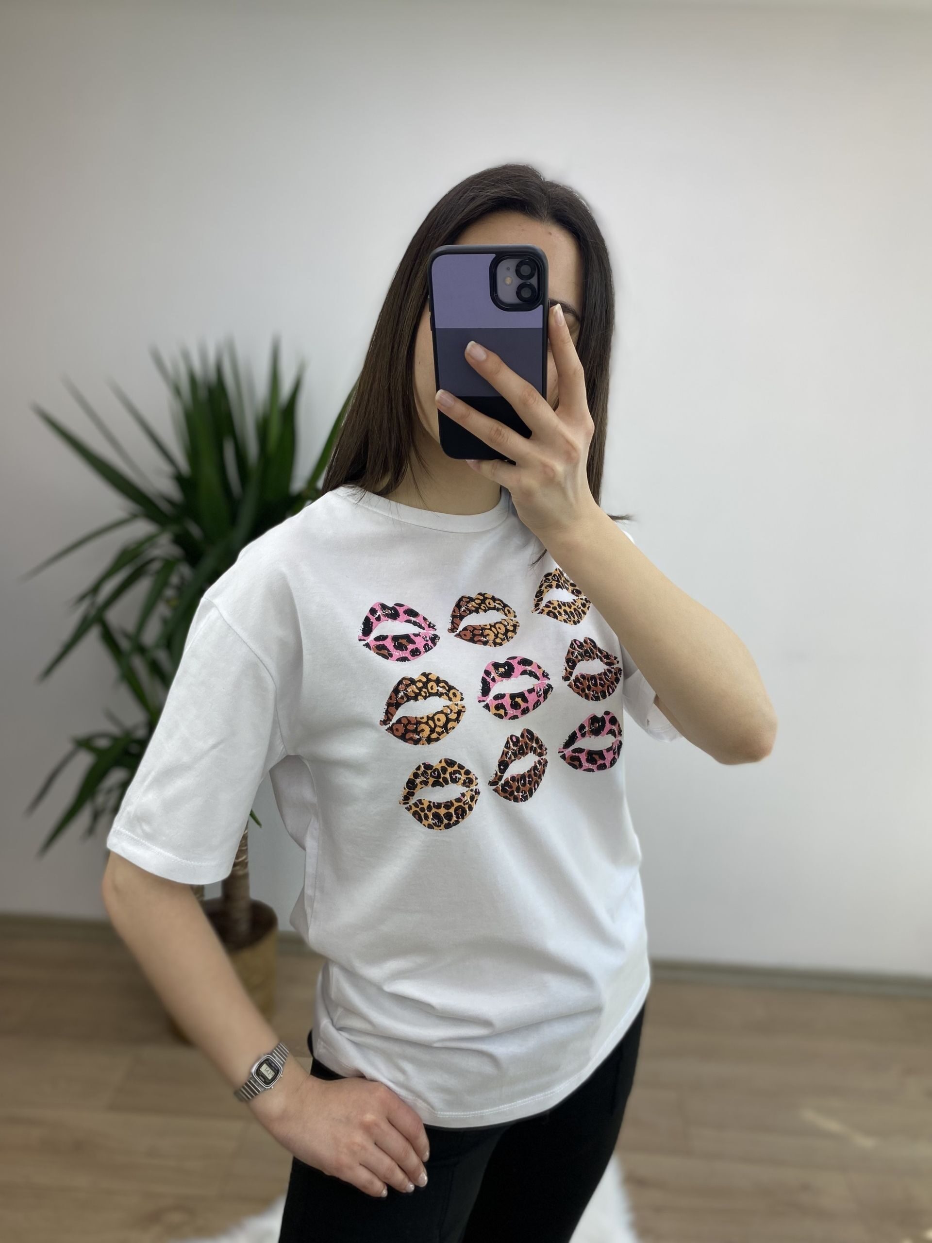 Beyaz Öpücük Baskılı Tshirt