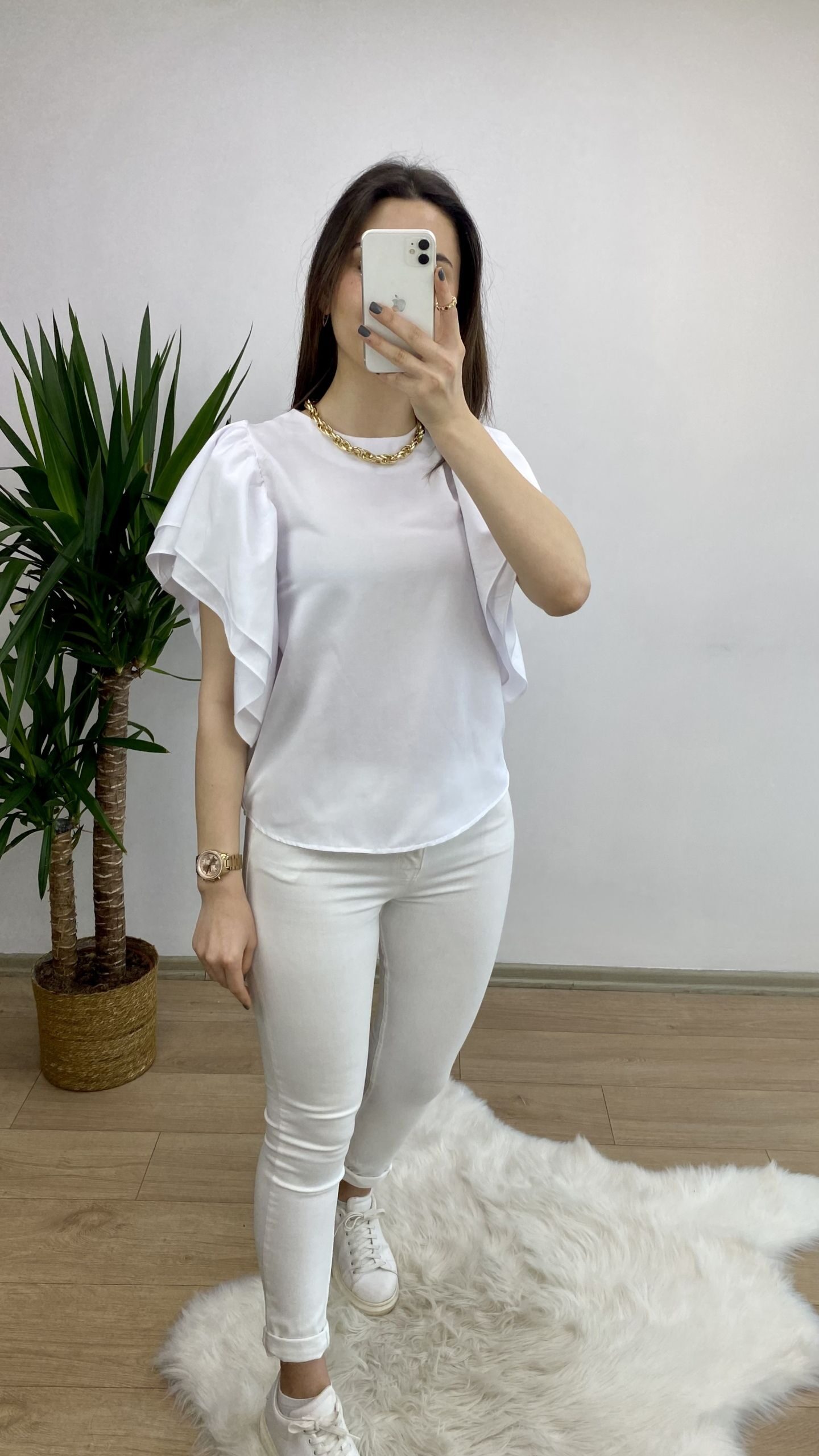 Beyaz Kolları Volanlı Poplin Bluz