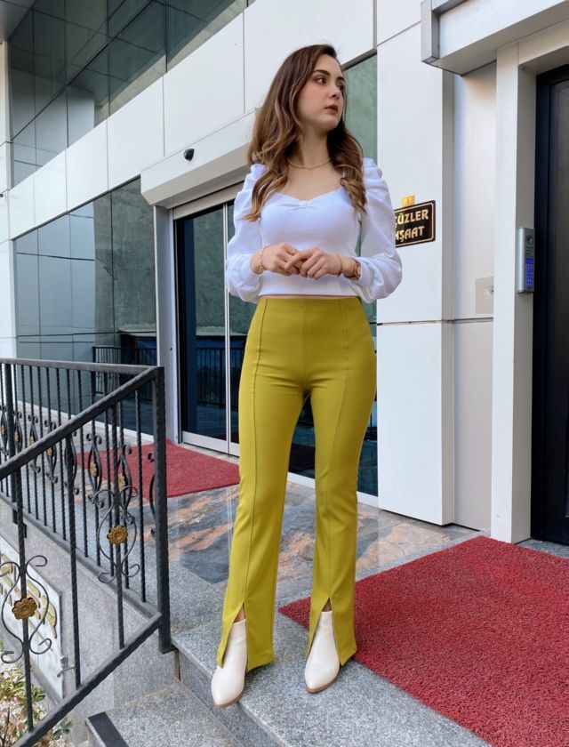 Yeşil Yırtmaçlı Pantolon