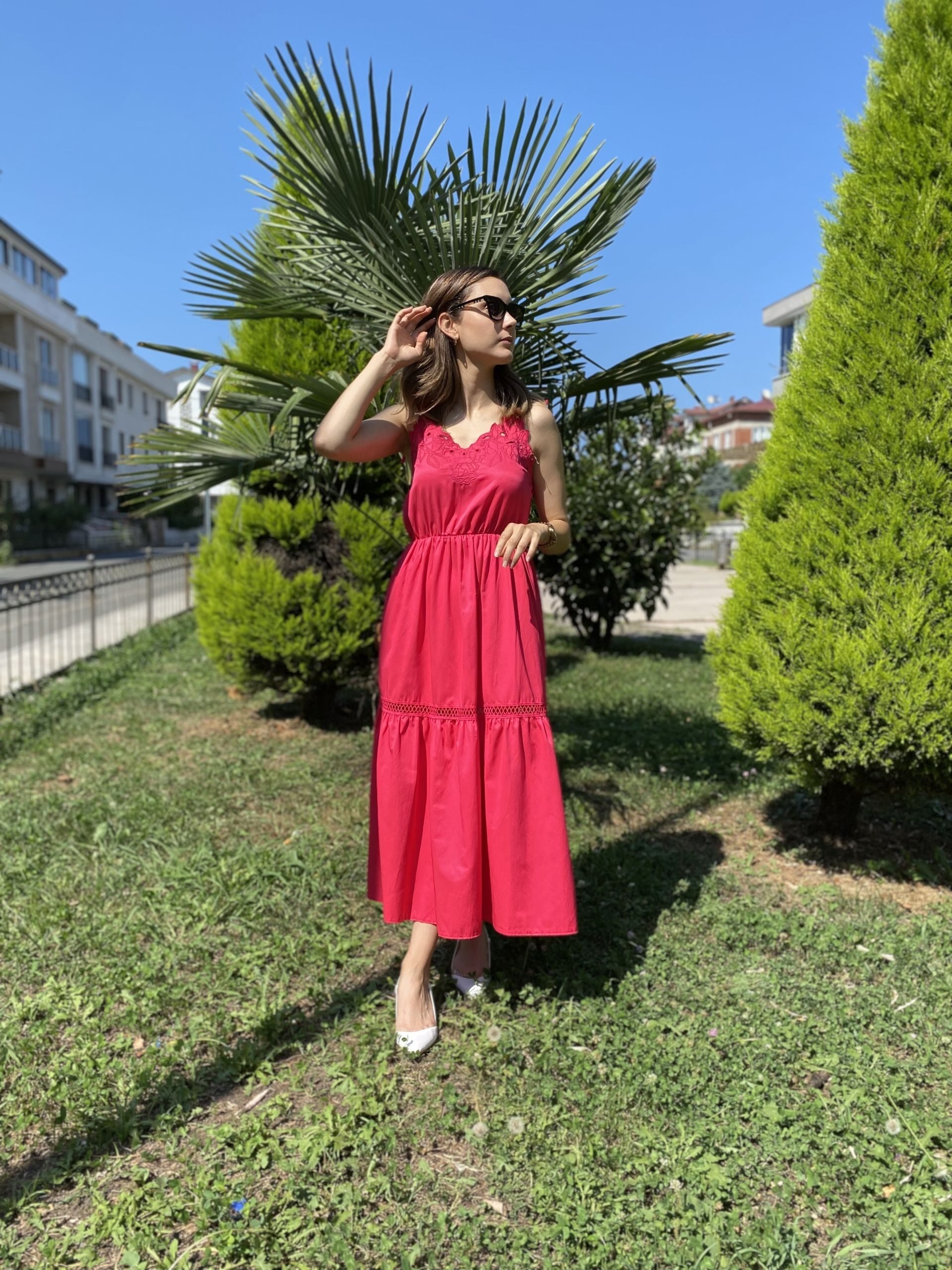 Fuşya Göğsü Fistolu Elbise