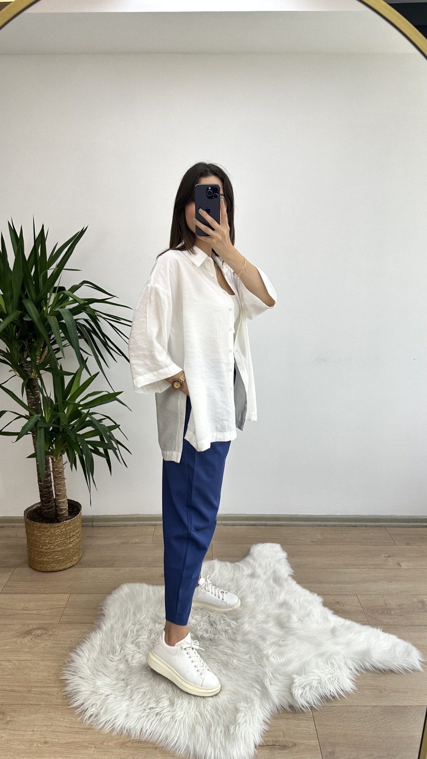 Ekru Yanları Yırtmaçlı Oversize Gömlek