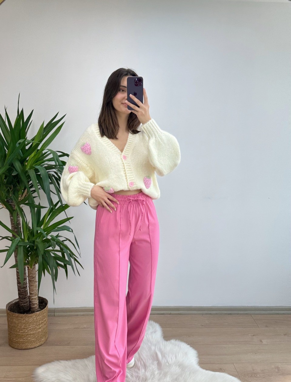 Dilvin Çilek Kabartmalı Oversize Hırka - Görsel 2