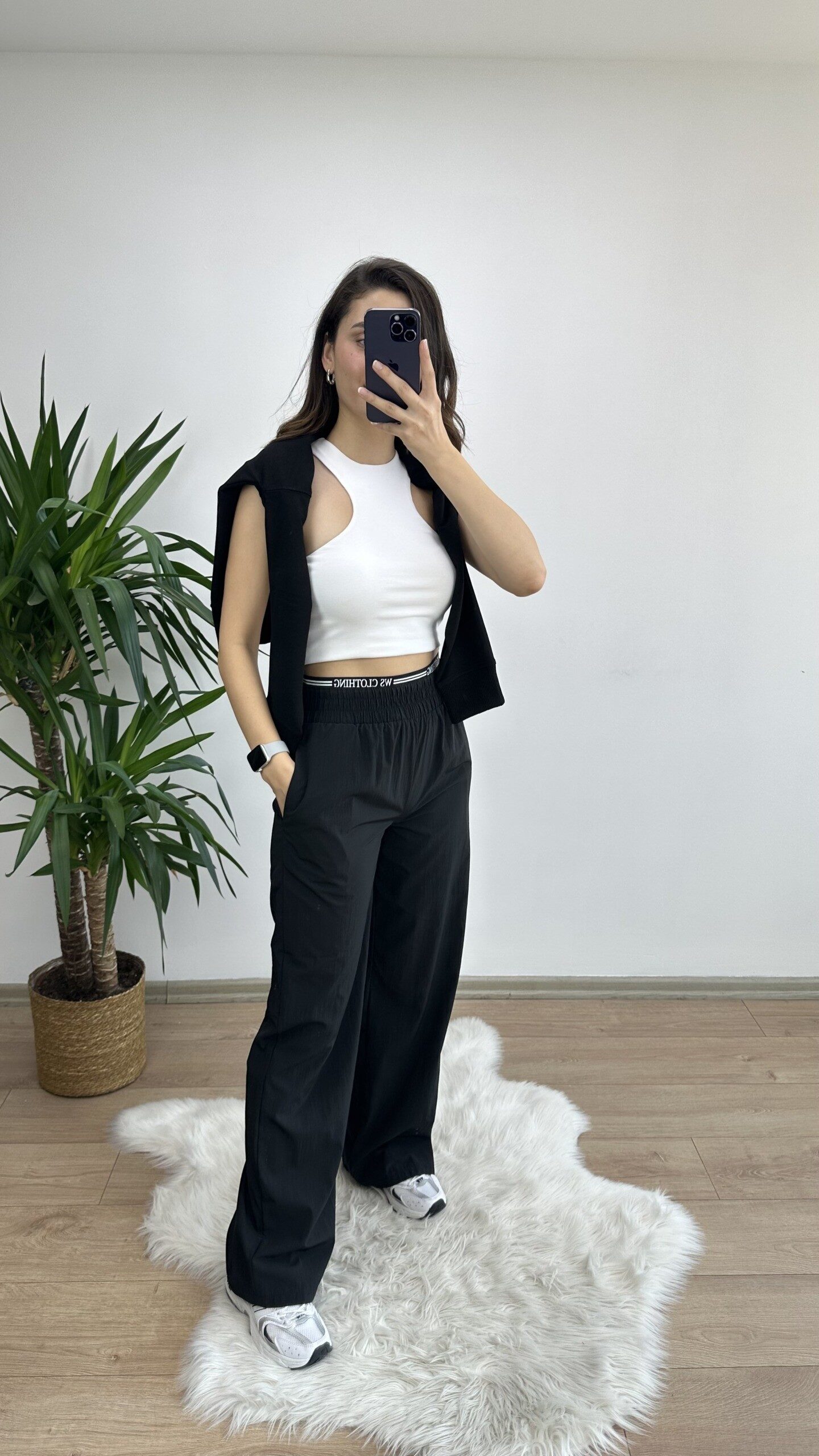Siyah Bel Detay Paraşüt Pantolon - Görsel 6