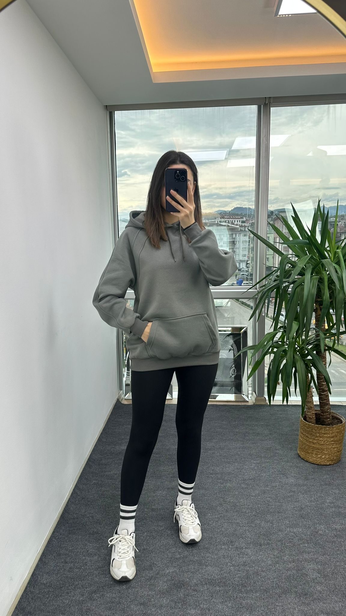 Haki Dikişli Kapşonlu Sweat - Görsel 2